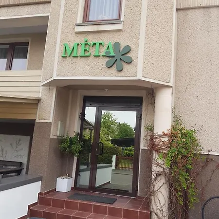 公寓 Livingpalanga Meta3
